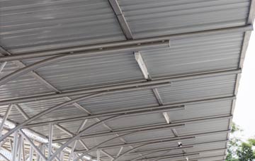 installing Horpit metal roofing